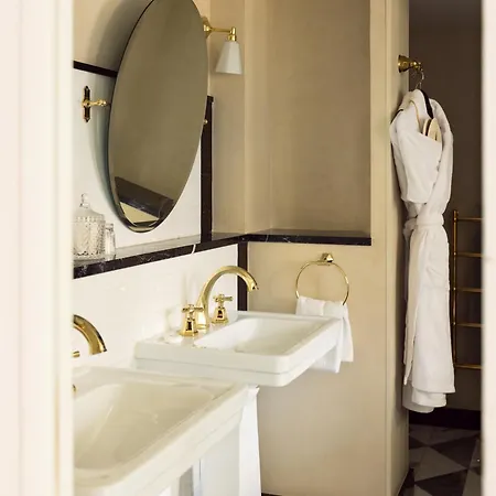 Relais Christine Hotel Paris Exterior photo